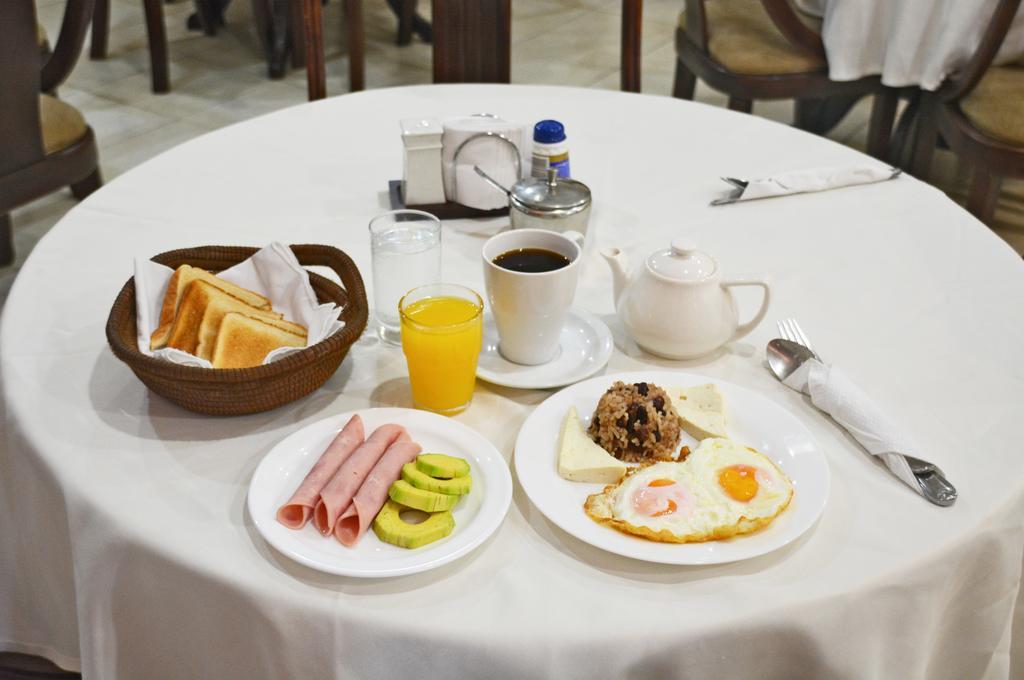 Hotel Internacional Манагуа Екстериор снимка