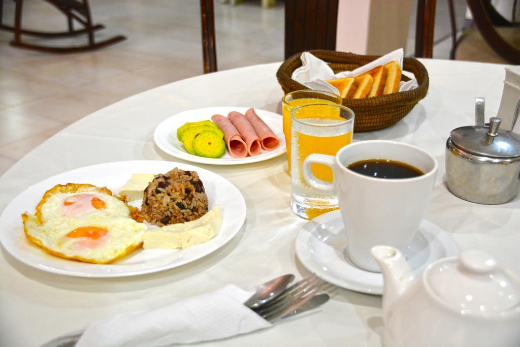 Hotel Internacional Манагуа Екстериор снимка